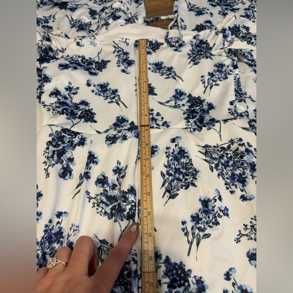 Venus Floral Off-Shoulder Jumpsuit - Picture 11 of 14